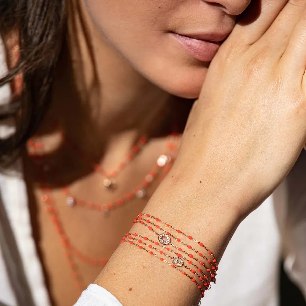 18K Gold and Coral Resin Beaded Classic Bracelet