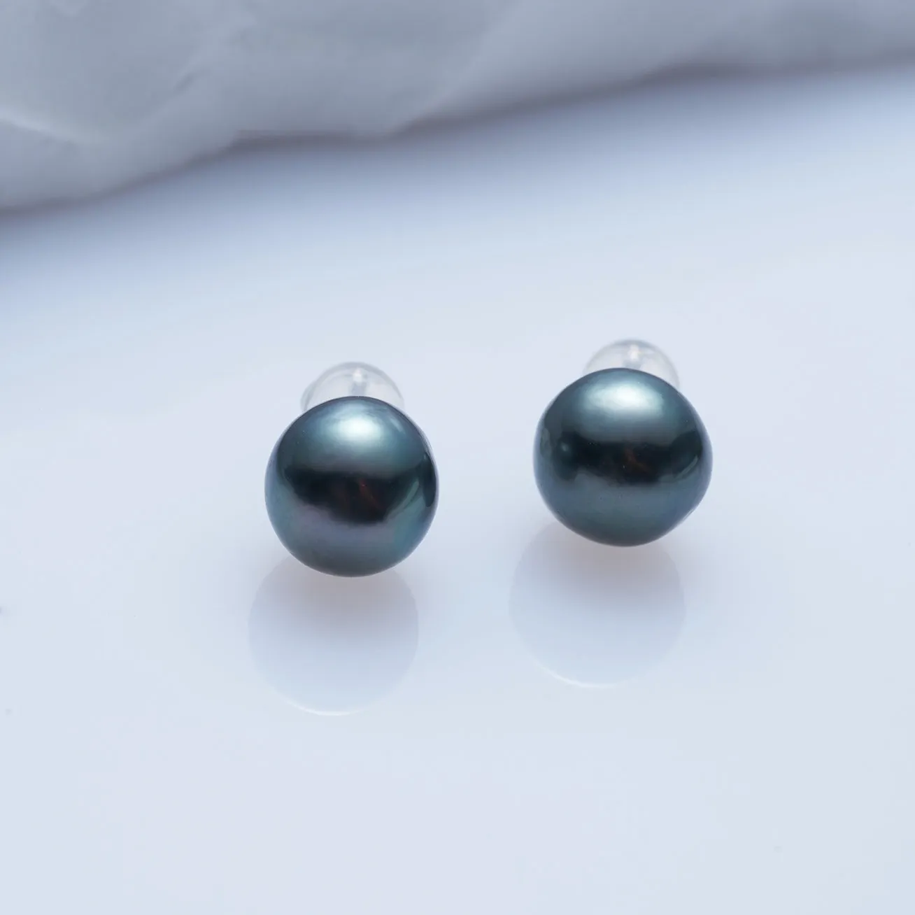 18K Gold﻿ Top Grade Tahitian Baroque Pearl Stud Earrings KE00193