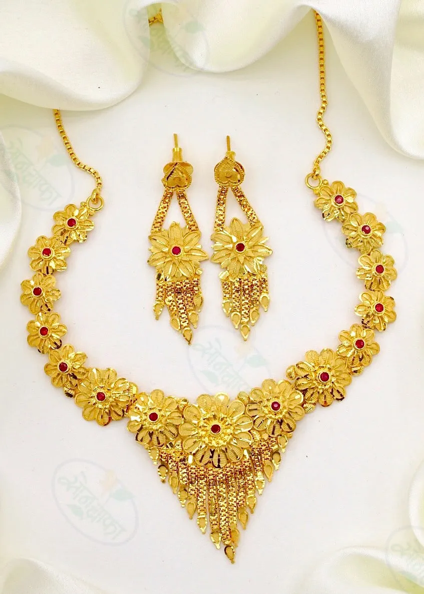 CLASSIC GOLD PLATED NECKLACE