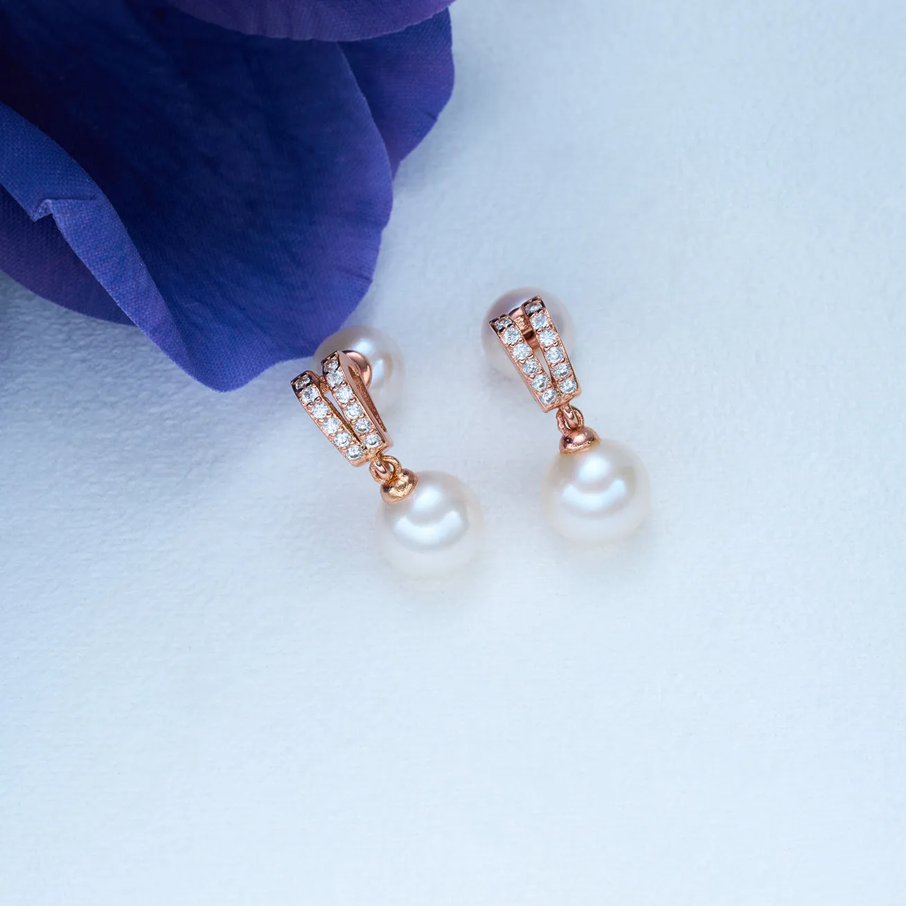 Elegant Freshwater Pearl Earrings WE00384