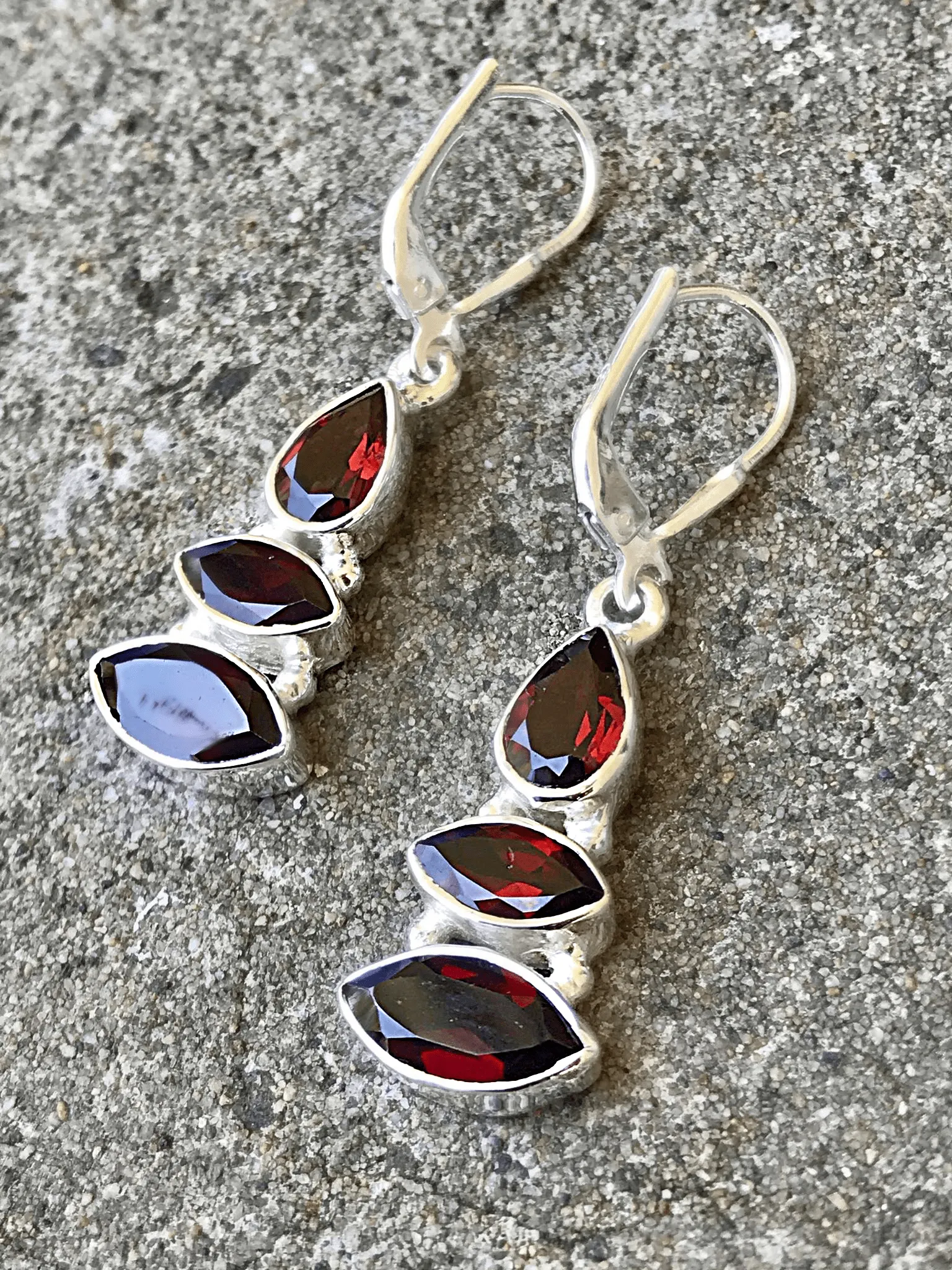 Garnet Cascata Earrings