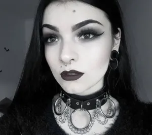 Gothic Faux Leather 'O'ring Chain Choker