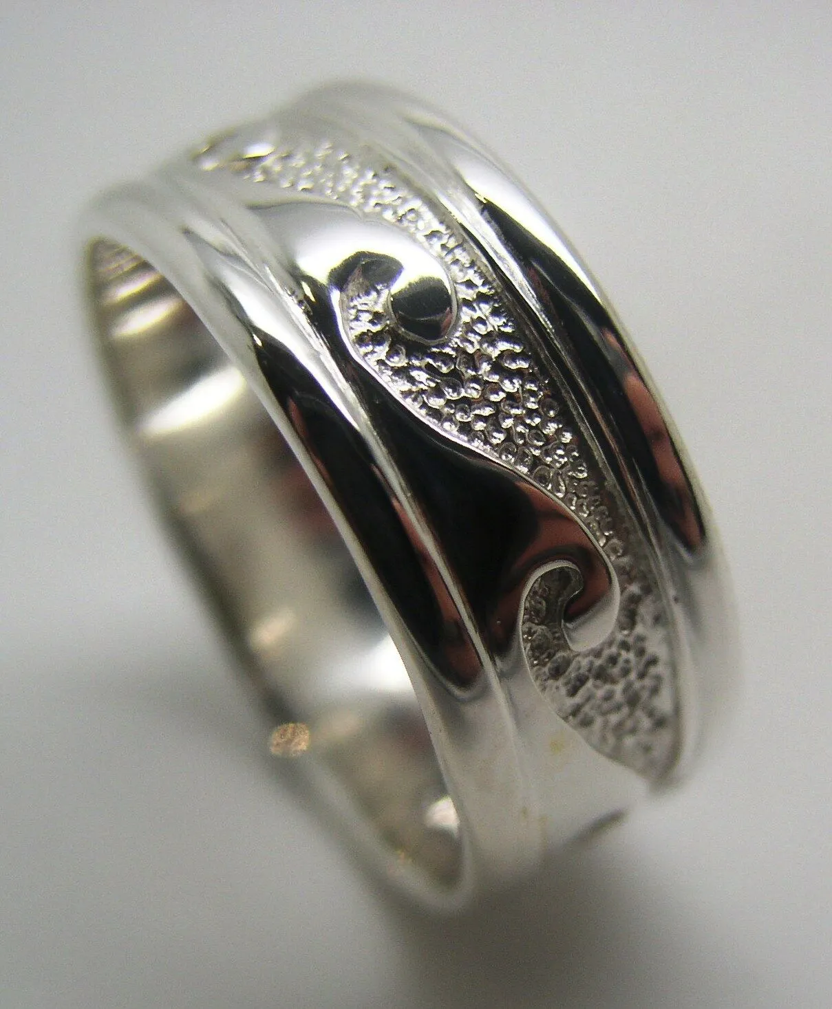 Kaedesigns Genuine Sterling Silver 925 Surf Wave Ring Size I  / 4 1/4