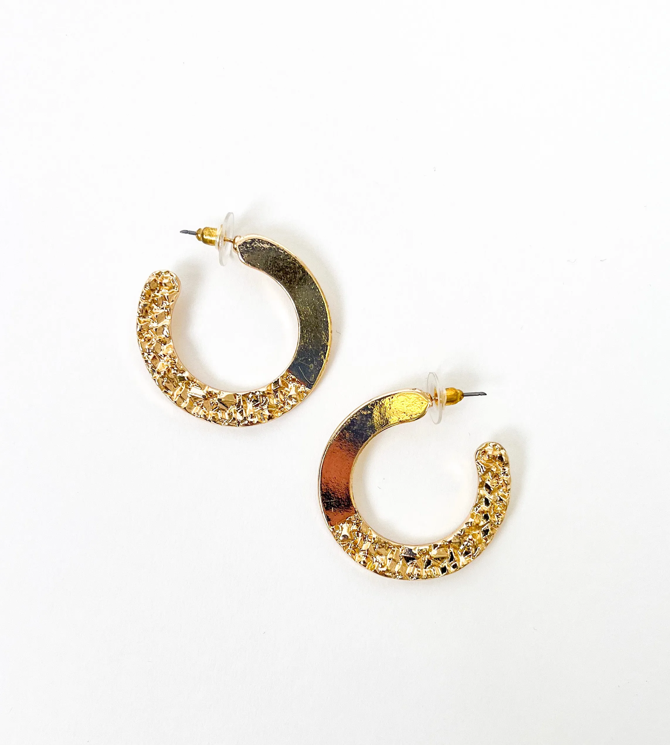 TEXTURED GOLD FLAT HOOP